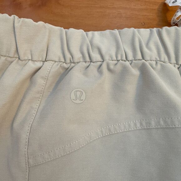 Women Lululemon Light Utilitech Cargo Pocket High-Rise Pant Natural Ivory Sz 32 - Picture 6 of 10
